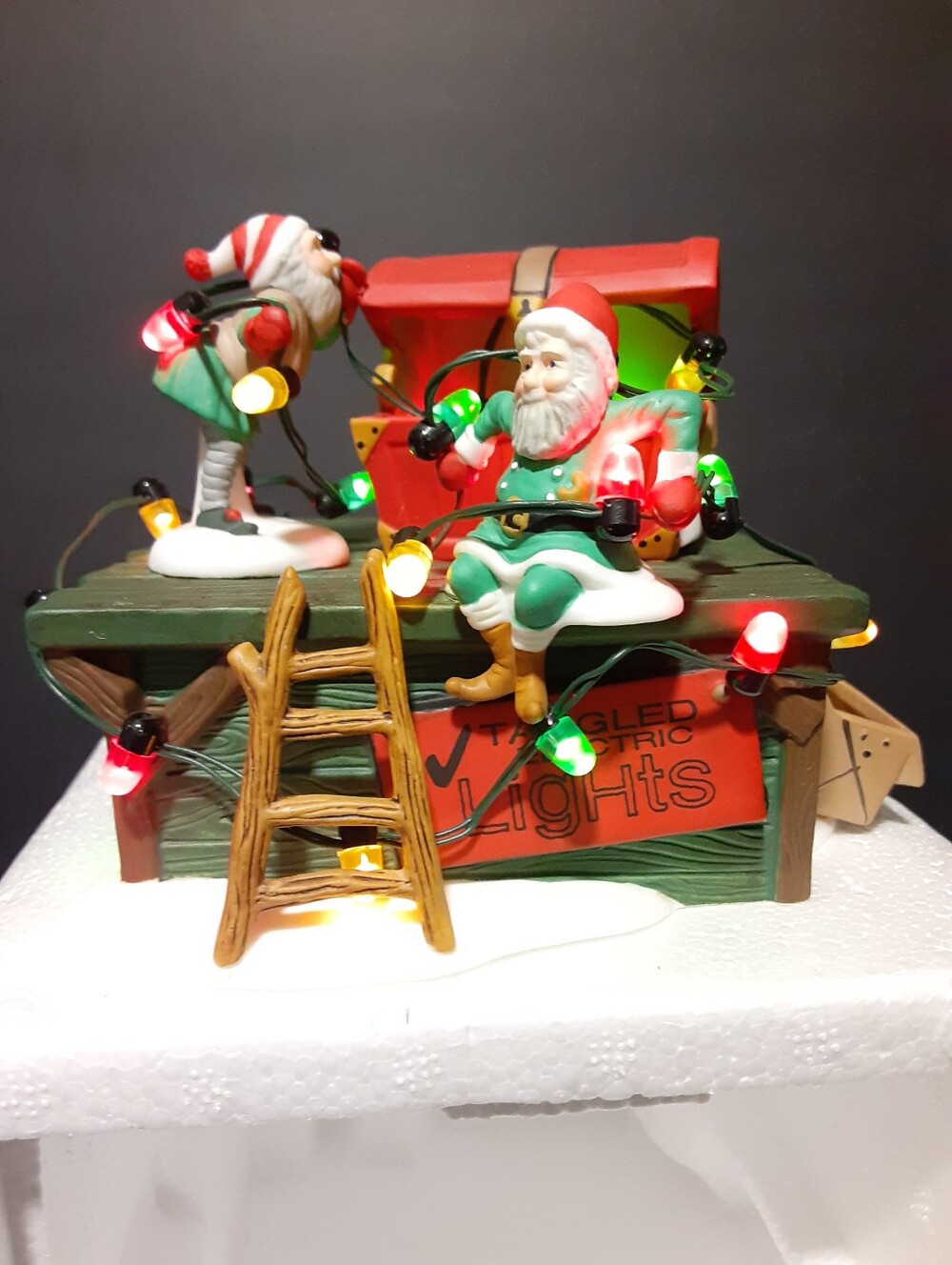 Department 56 Untangle The Christmas Lights Vintage Christmas Village Accessory